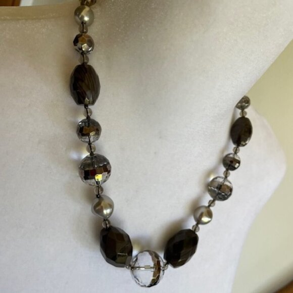 TALBOTS Smoky Gray Silver Beaded 19" Necklace - Picture 4 of 15